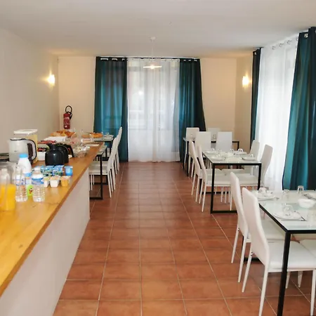 Hotel Morez Ξενοδοχείο 2*